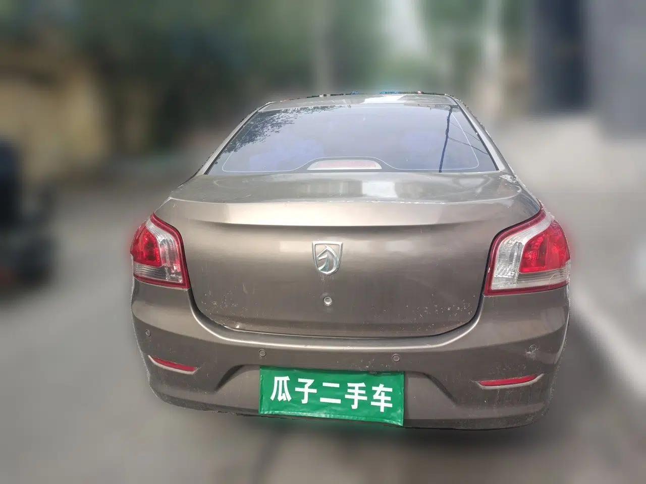 Baojun 630 2011 1.5L manual Comfort trim level — миниатюра 5