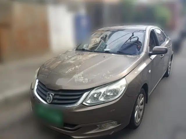 Baojun 630 2011 1.5L manual Comfort trim level