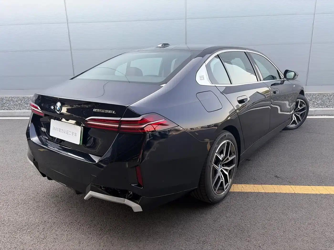 BMW i5 2024 eDrive 35L M Sport Package — миниатюра 12