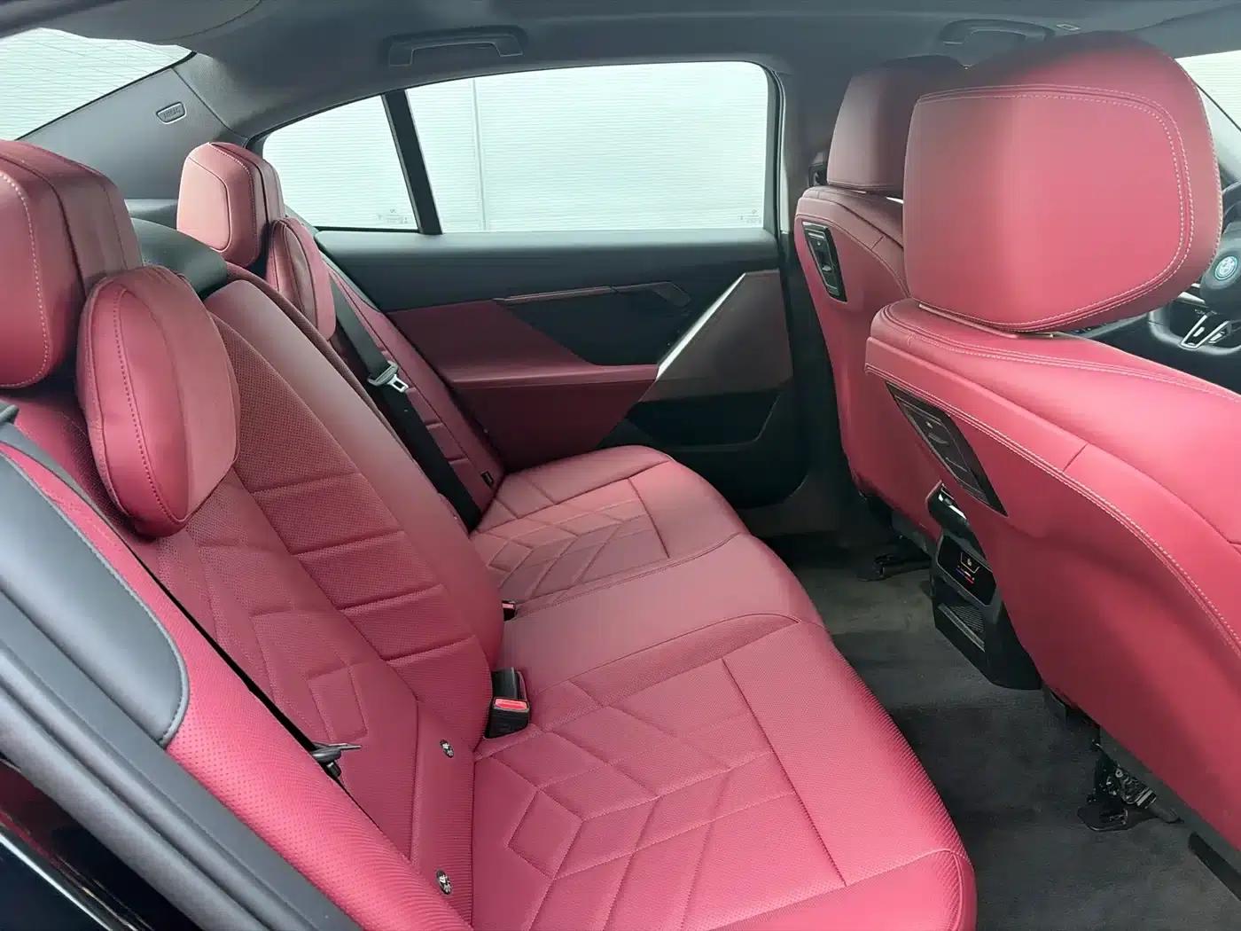 BMW i5 2024 eDrive 35L M Sport Package — миниатюра 7