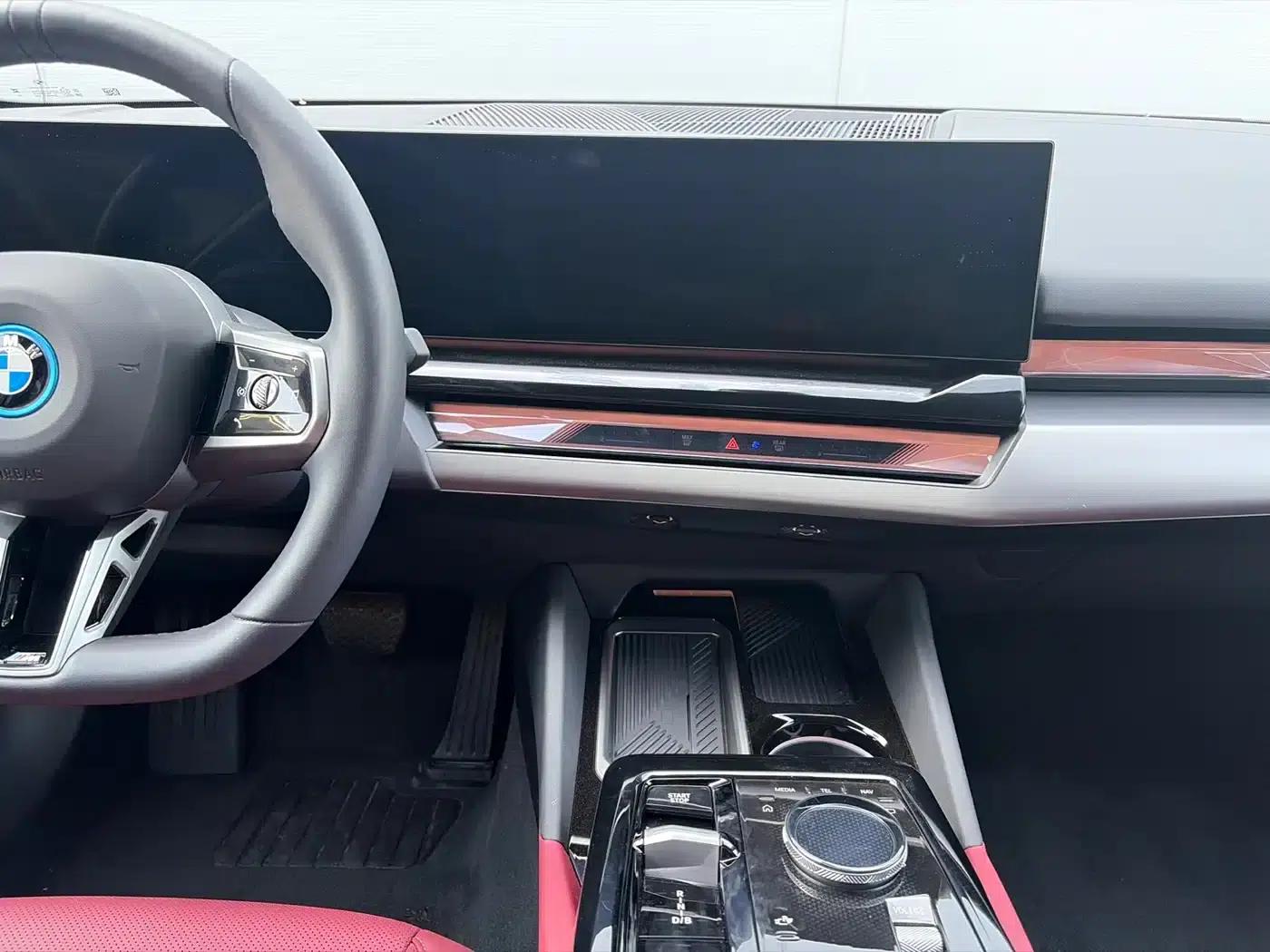 BMW i5 2024 eDrive 35L M Sport Package — миниатюра 9