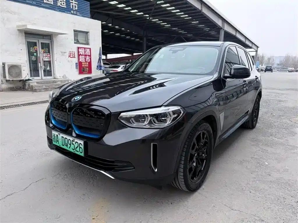 BMW iX3 2021 Facelift Leading Edition — миниатюра 1