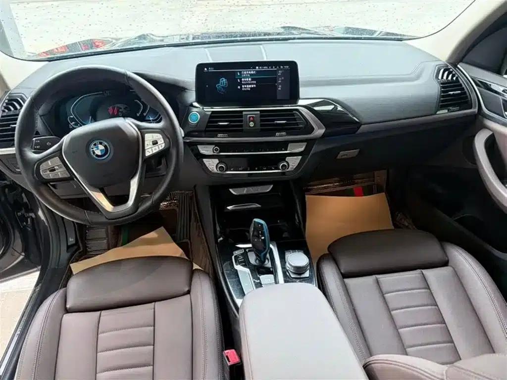 BMW iX3 2021 Facelift Leading Edition — миниатюра 10