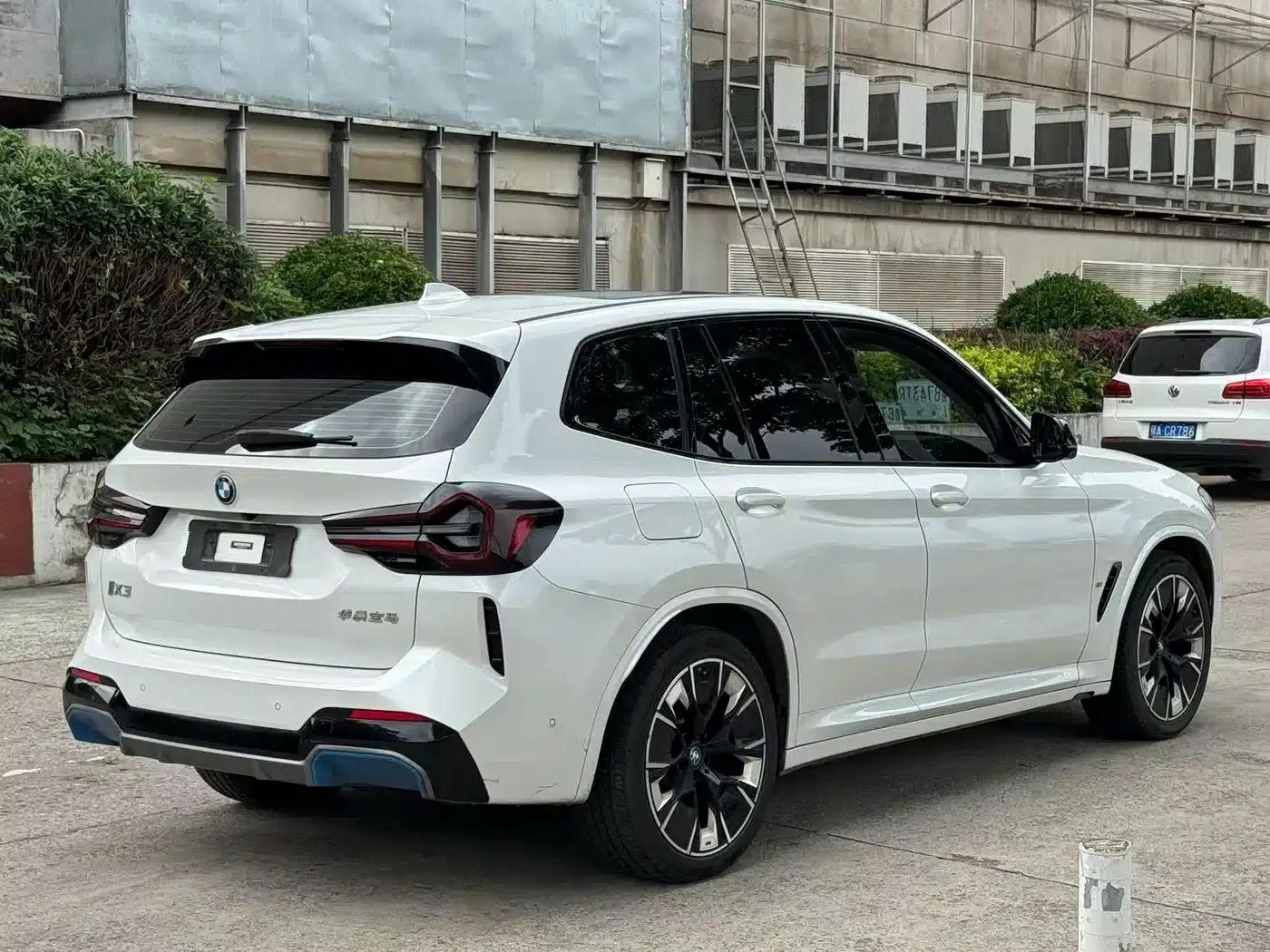 BMW iX3 2022 Leading Edition — миниатюра 9