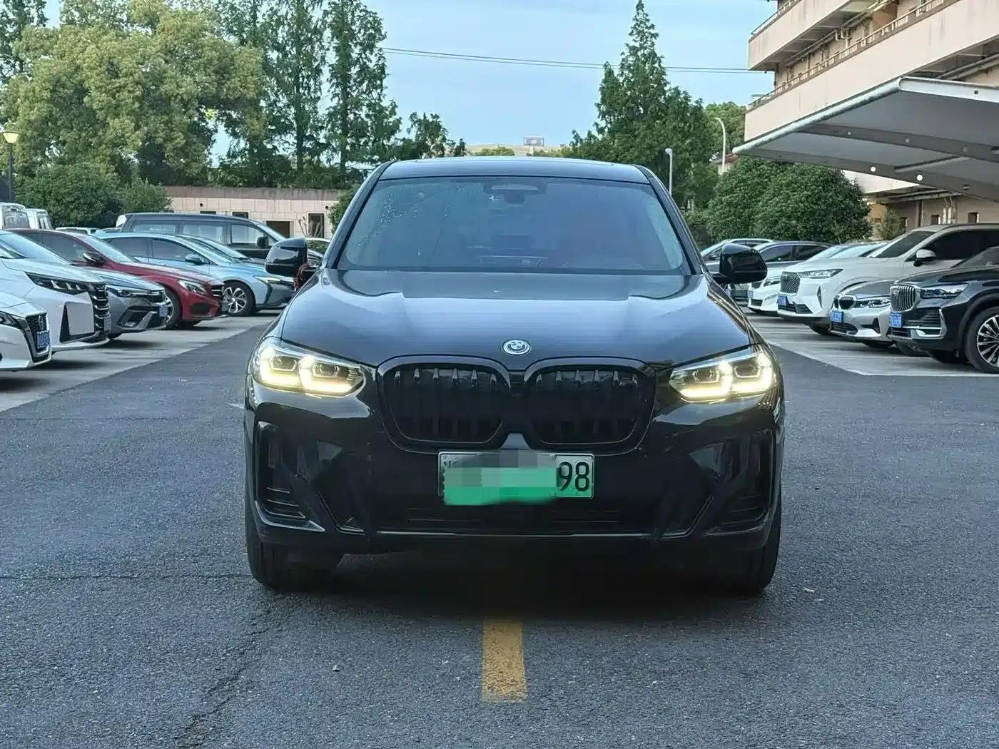 BMW iX3 2024 Leading Edition — миниатюра 2