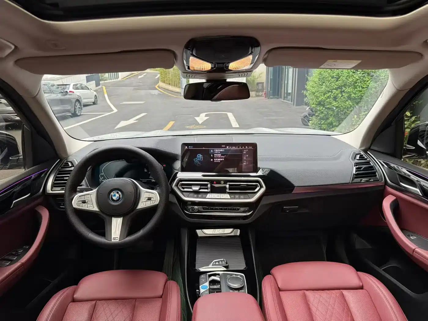 BMW iX3 2023 Leading Edition — миниатюра 5