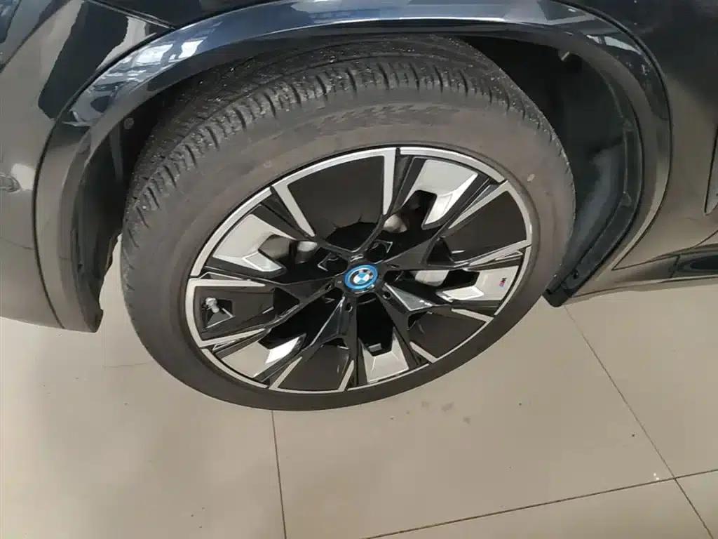 BMW iX3 2022 Leading Edition — миниатюра 23
