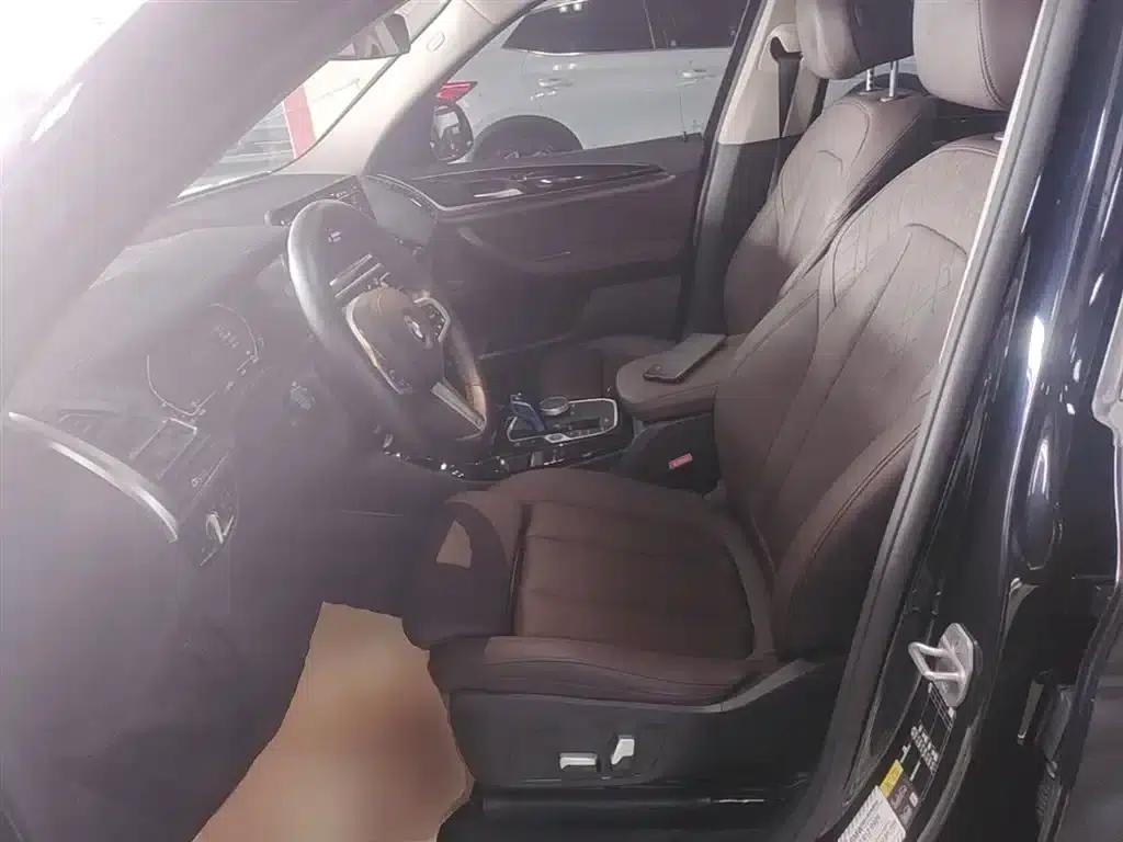 BMW iX3 2022 Leading Edition — миниатюра 15