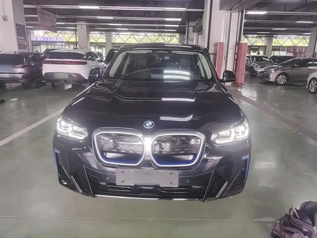 BMW iX3 2022 Leading Edition — миниатюра 3