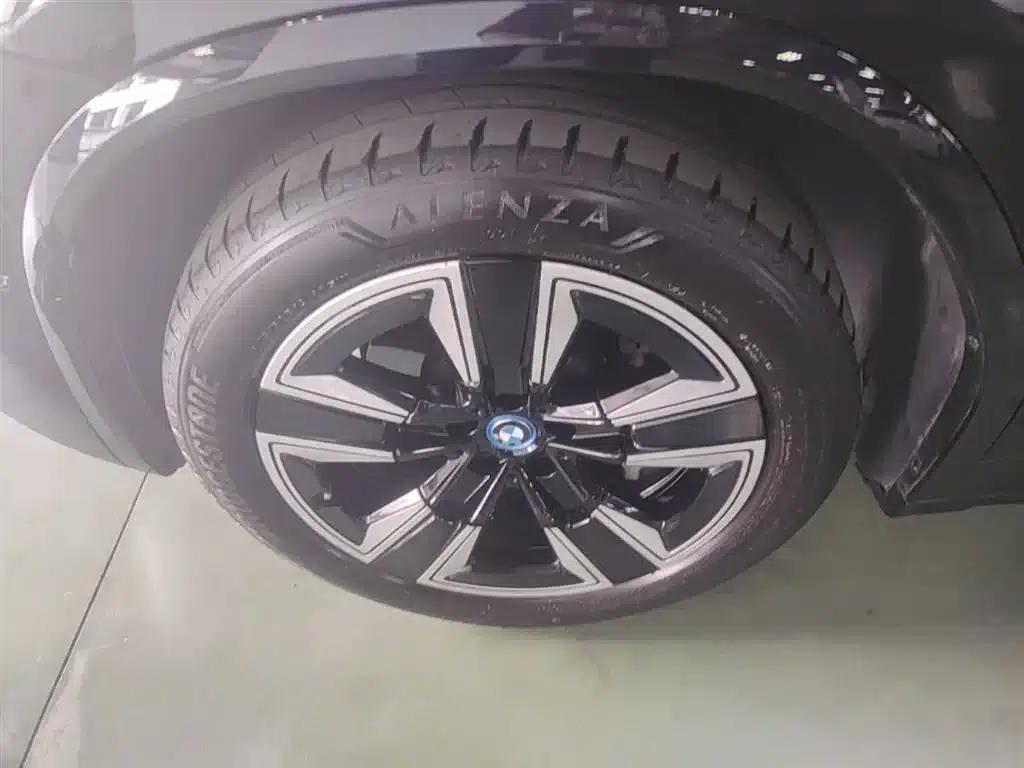 BMW iX3 2022 Leading Edition — миниатюра 23