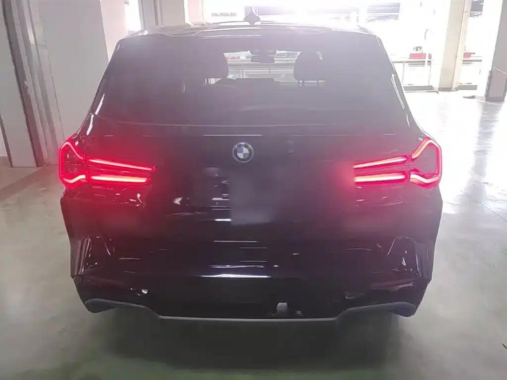 BMW iX3 2022 Leading Edition — миниатюра 6