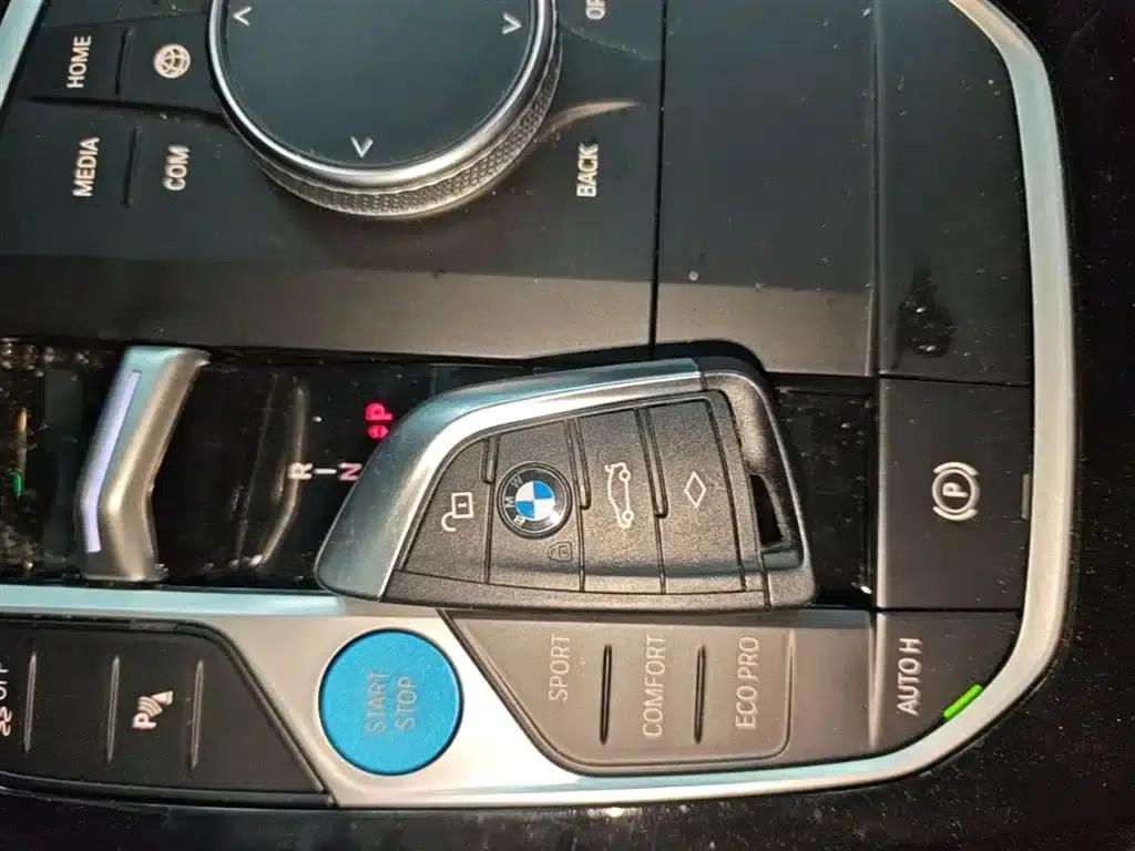 BMW iX3 2023 Leading Edition — миниатюра 9