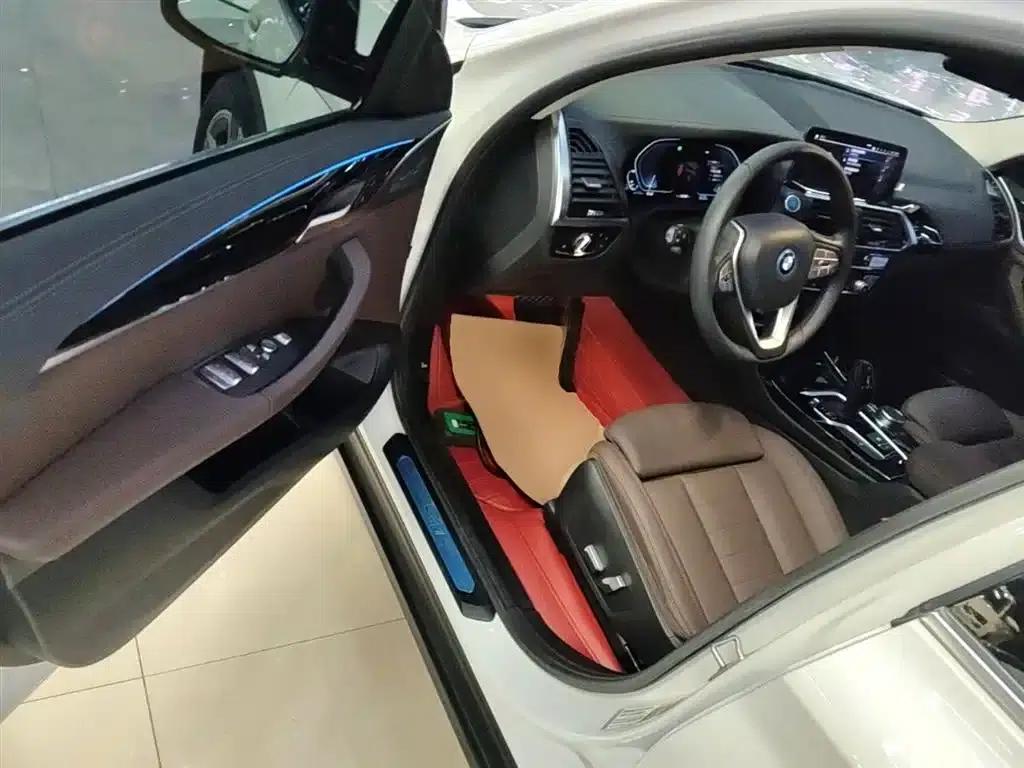 BMW iX3 2021 Facelift Leading Edition — миниатюра 12