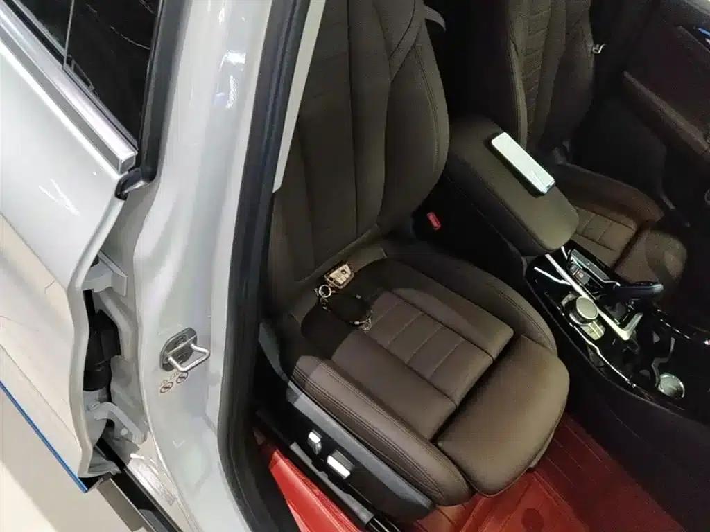 BMW iX3 2021 Facelift Leading Edition — миниатюра 20