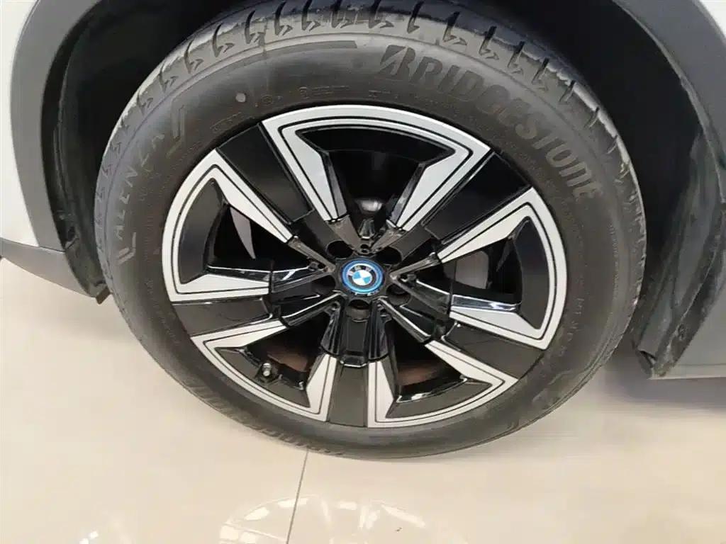 BMW iX3 2021 Facelift Leading Edition — миниатюра 25
