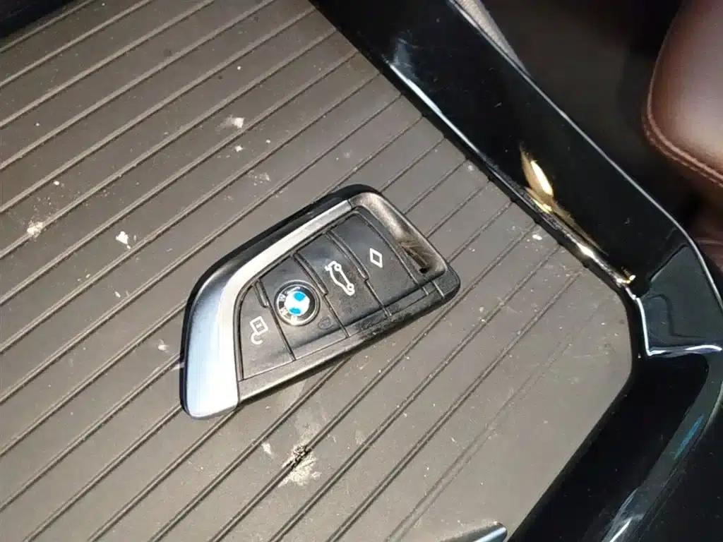 BMW iX3 2022 Leading Edition — миниатюра 14