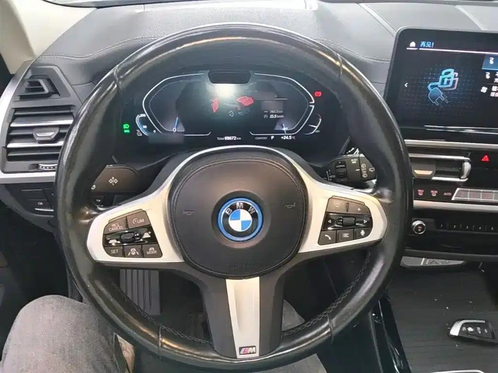 BMW iX3 2022 Leading Edition — миниатюра 16
