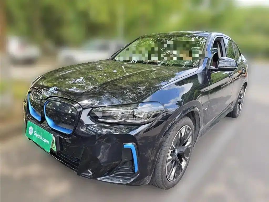 BMW iX3 2022 Leading Edition — миниатюра 1