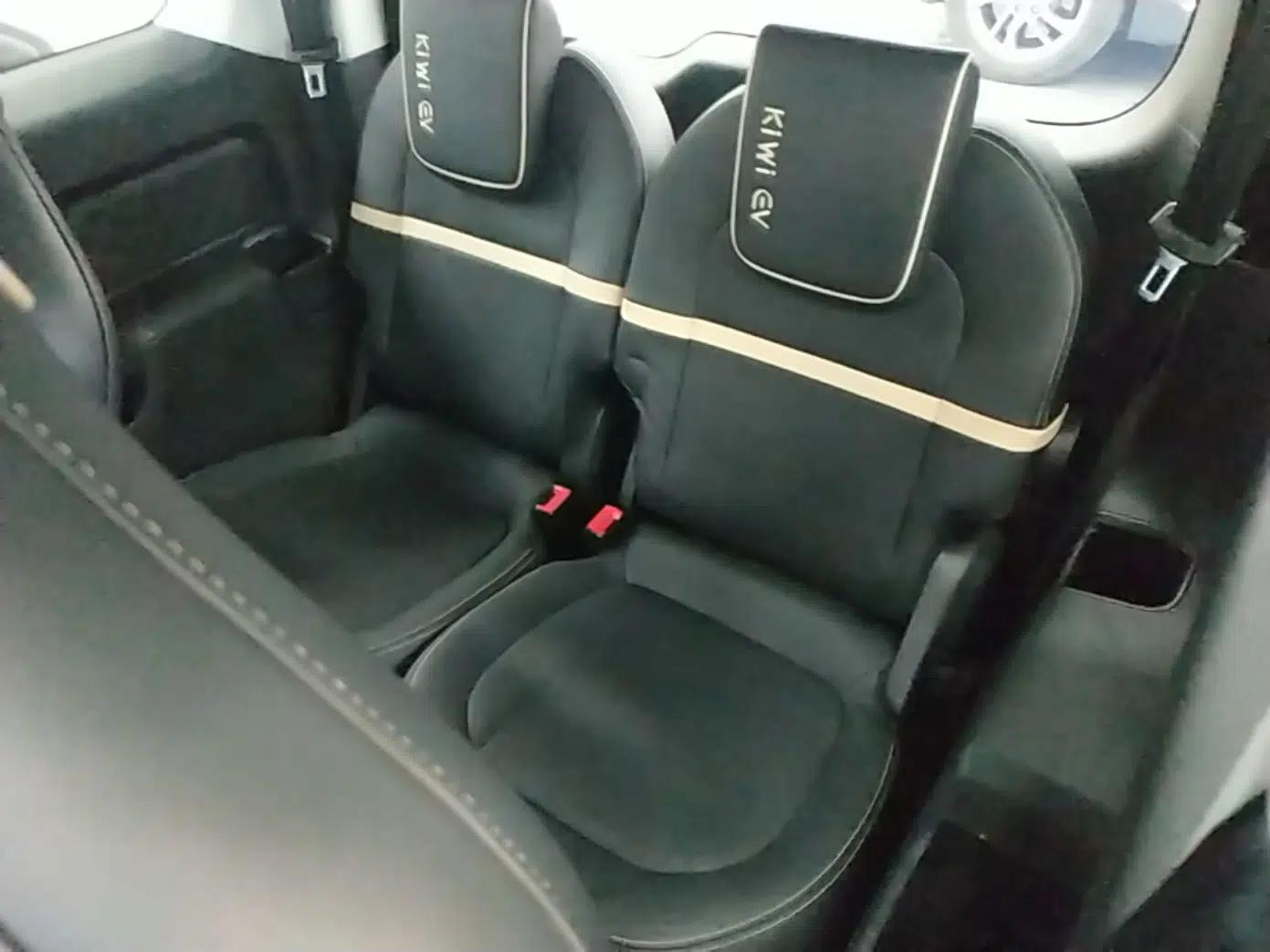Baojun E300 2020 Plus Starry Intelligence Edition — миниатюра 20
