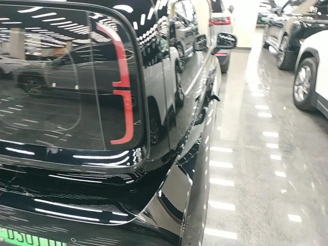 Baojun E300 2020 Plus Starry Intelligence Edition — миниатюра 7