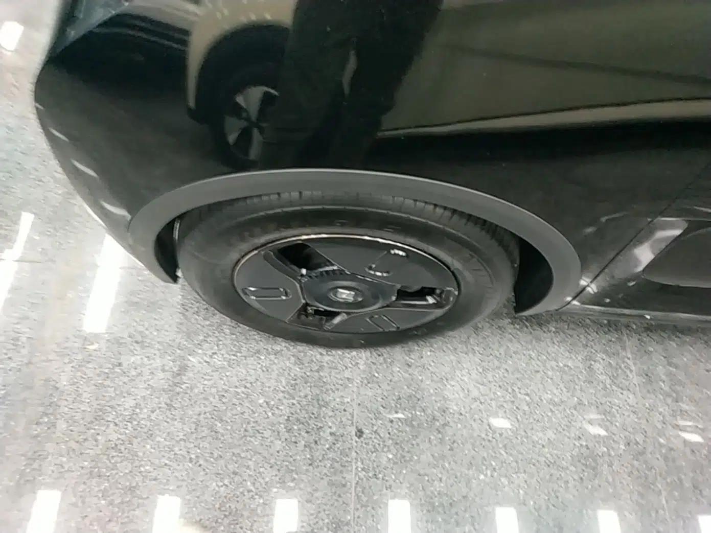 Baojun E300 2020 Plus Starry Intelligence Edition — миниатюра 8