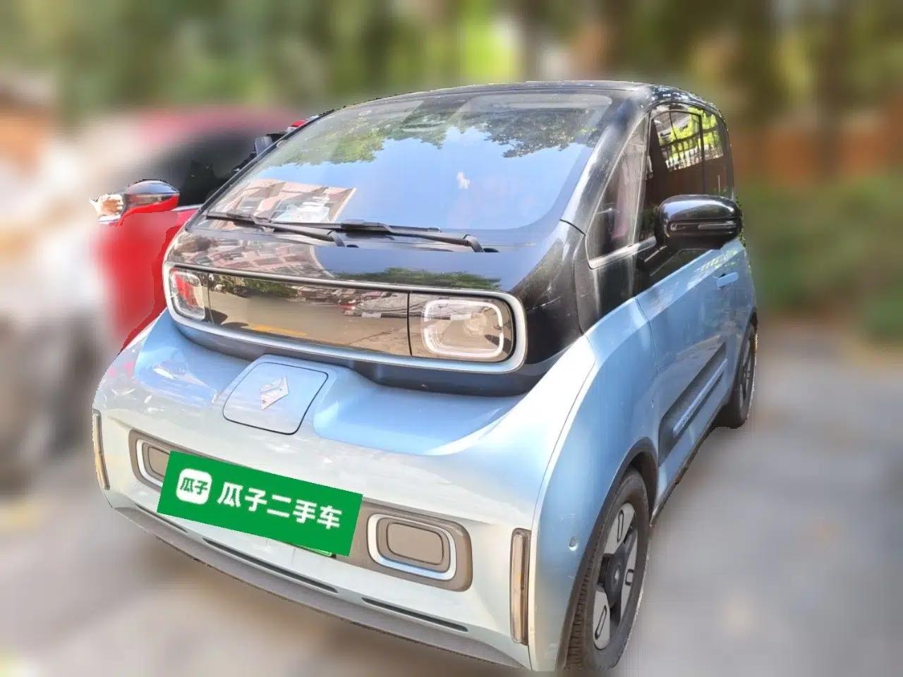 Baojun E300 2020 Plus Interstellar Future Edition — миниатюра 1