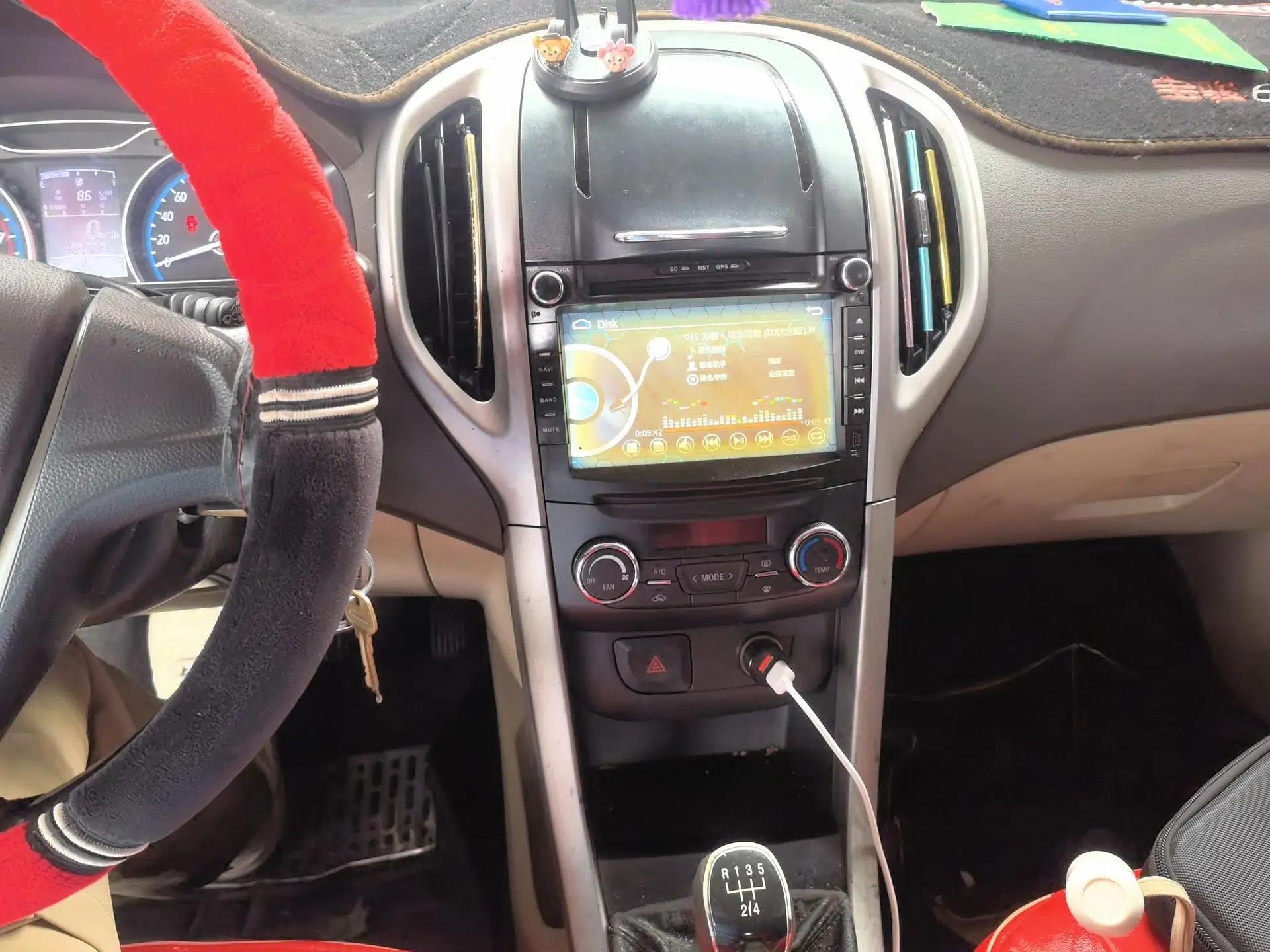 Baojun 610 2014 1.5L manual Comfort trim level — миниатюра 14