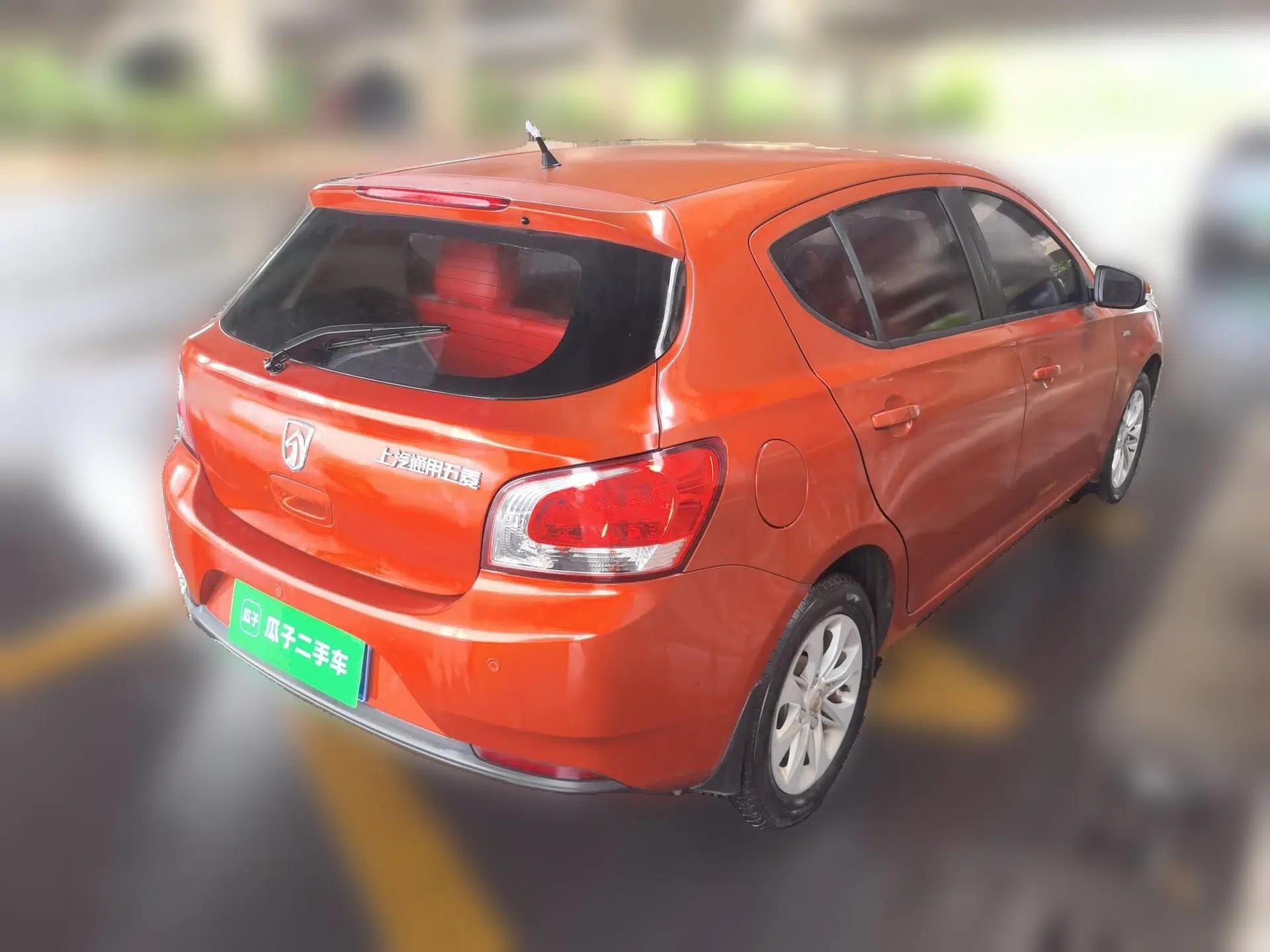 Baojun 610 2014 1.5L manual Comfort trim level — миниатюра 6