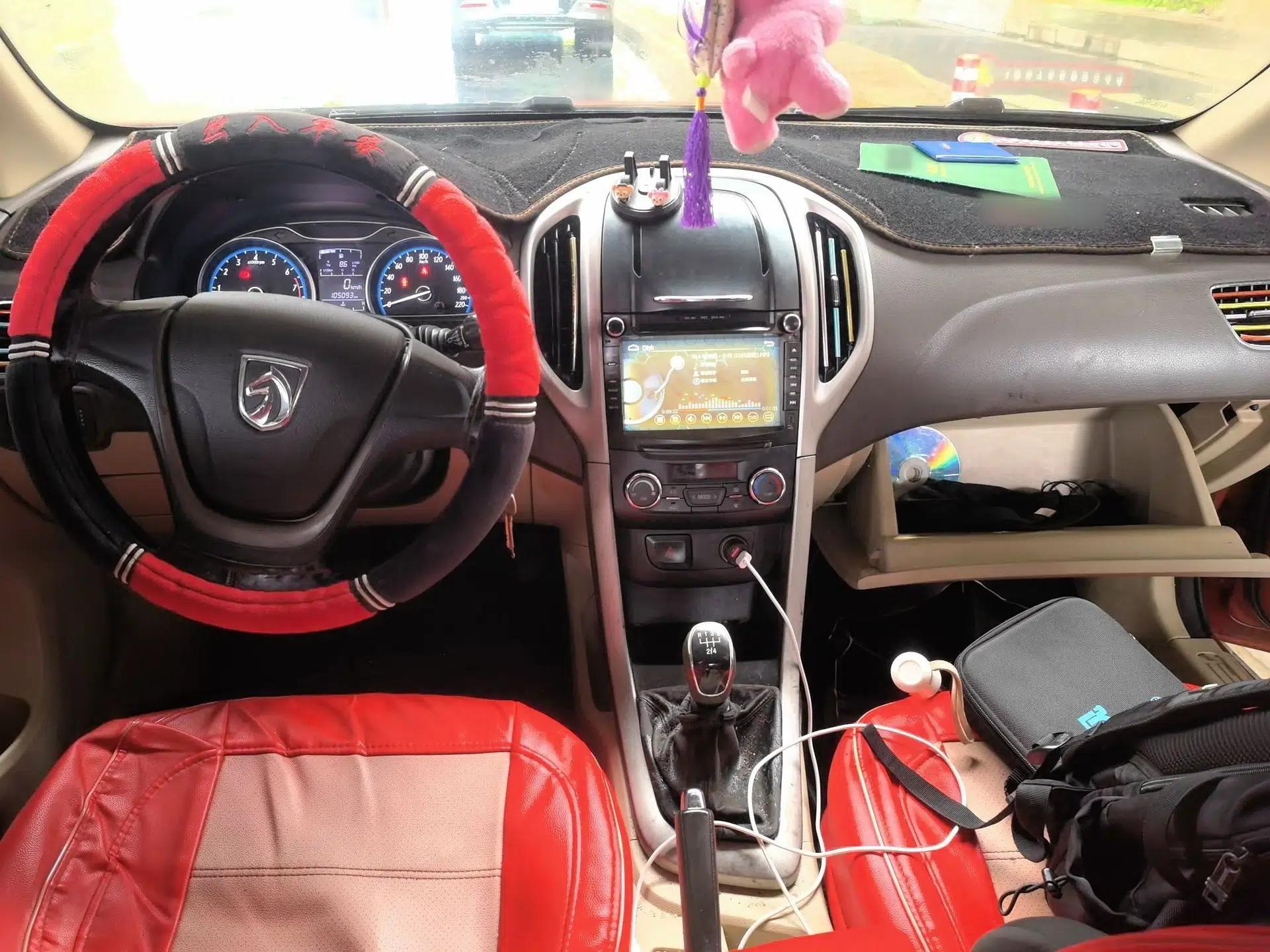 Baojun 610 2014 1.5L manual Comfort trim level — миниатюра 10