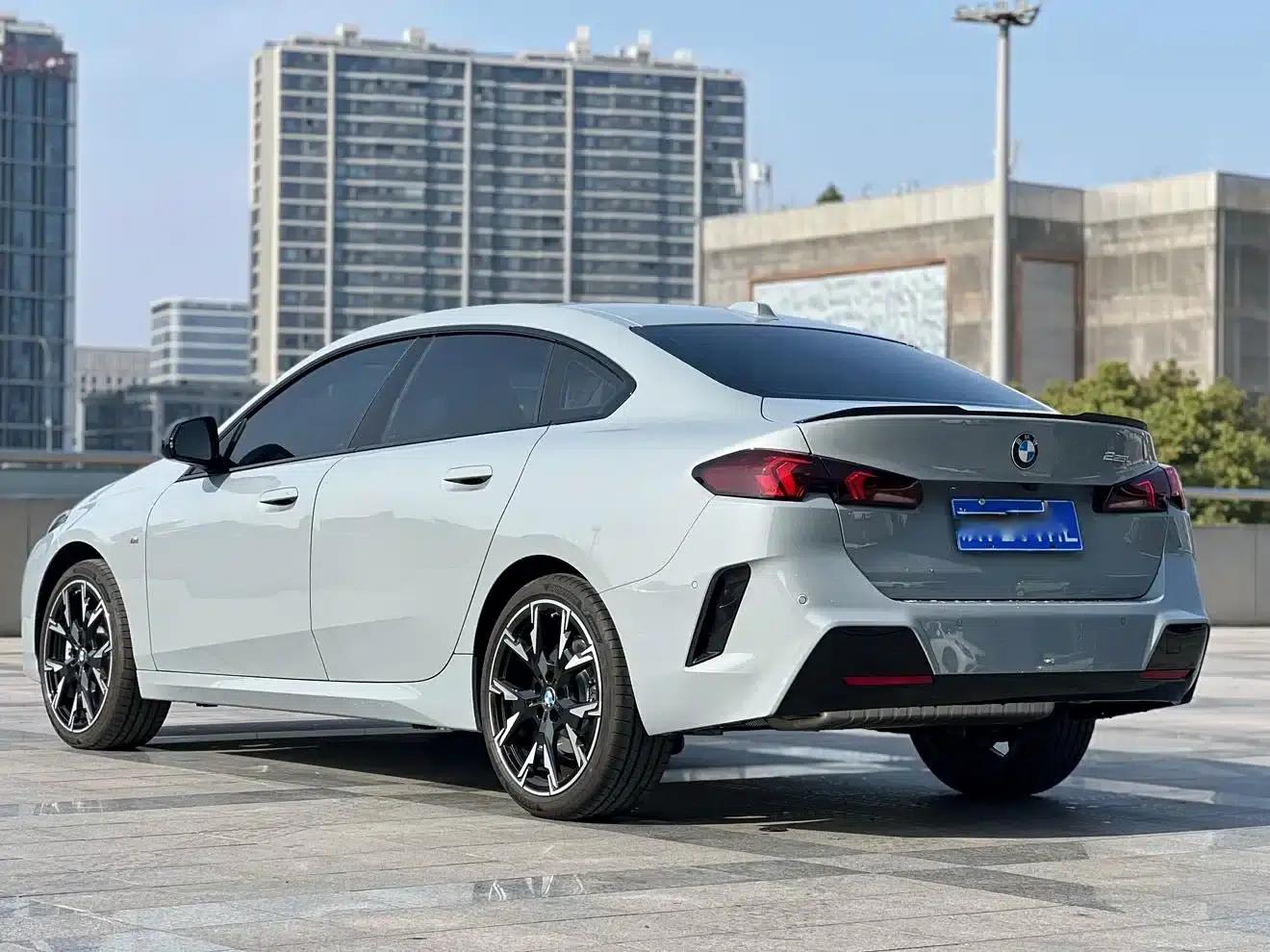 2025 BMW 2 Series 225L M Sport Shadow Edition — миниатюра 5