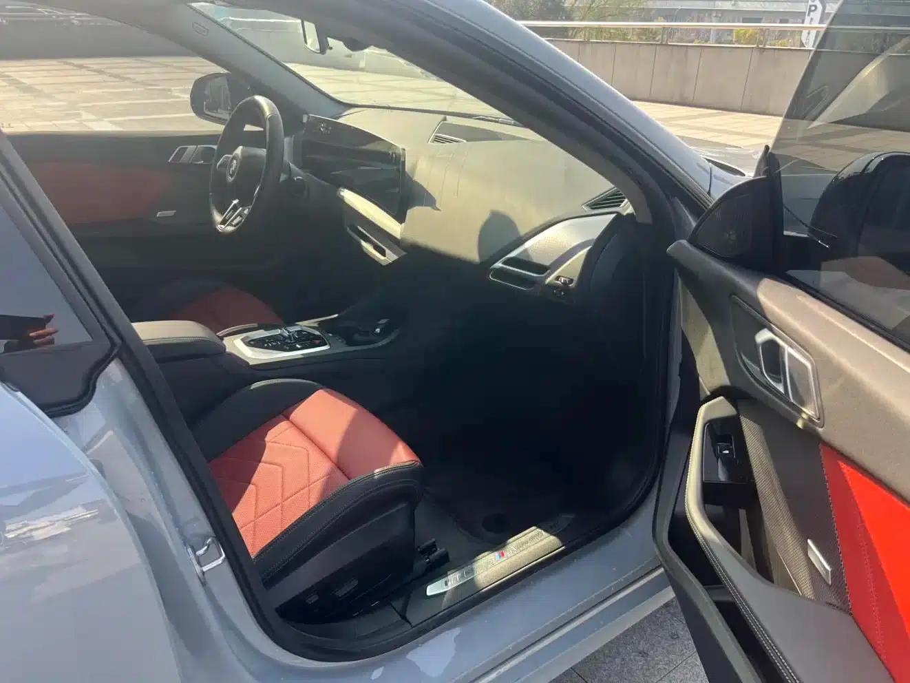 2025 BMW 2 Series 225L M Sport Shadow Edition — миниатюра 9