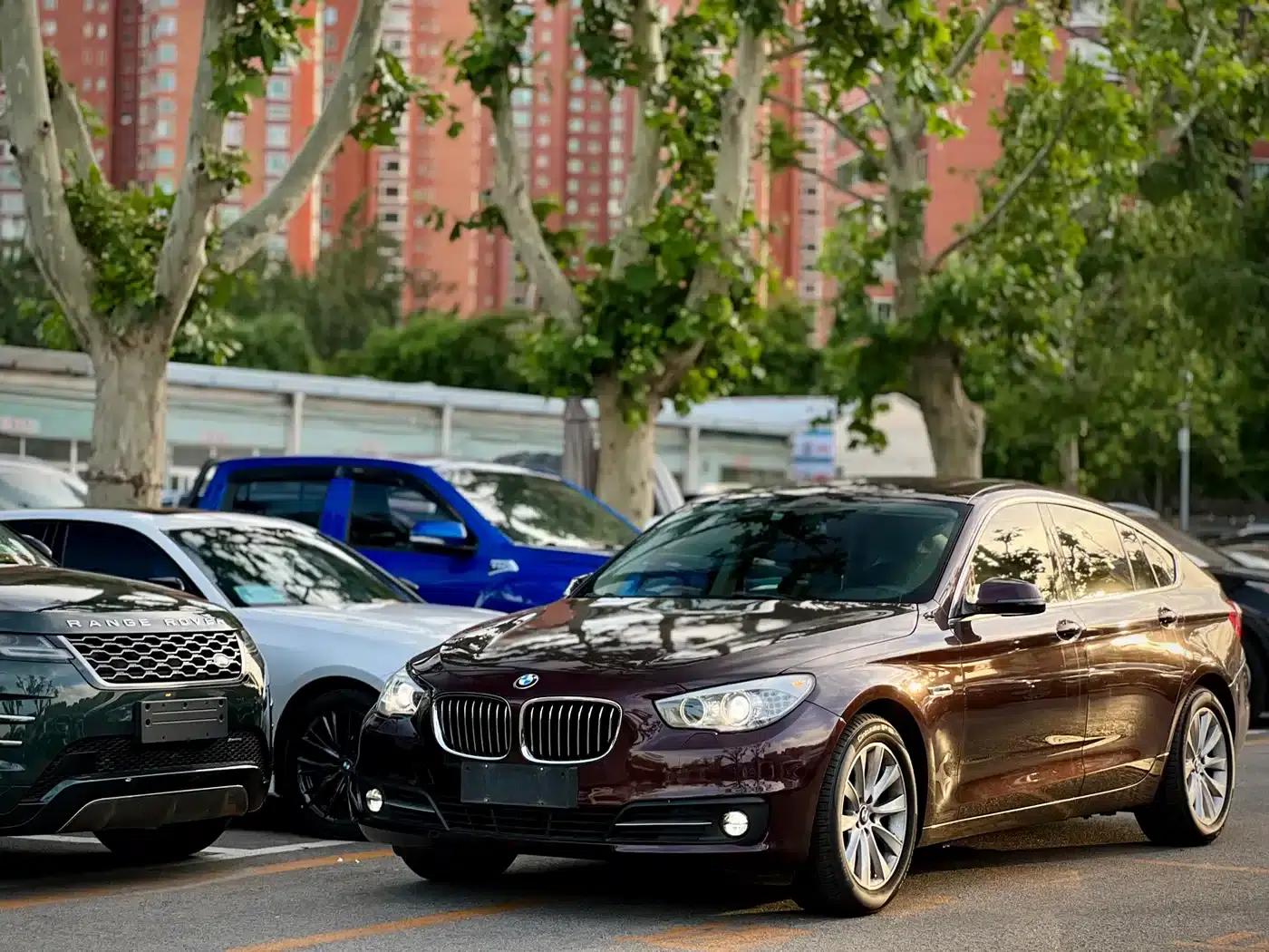 BMW 5 Series GT 2015 528i Leading Edition — миниатюра 1