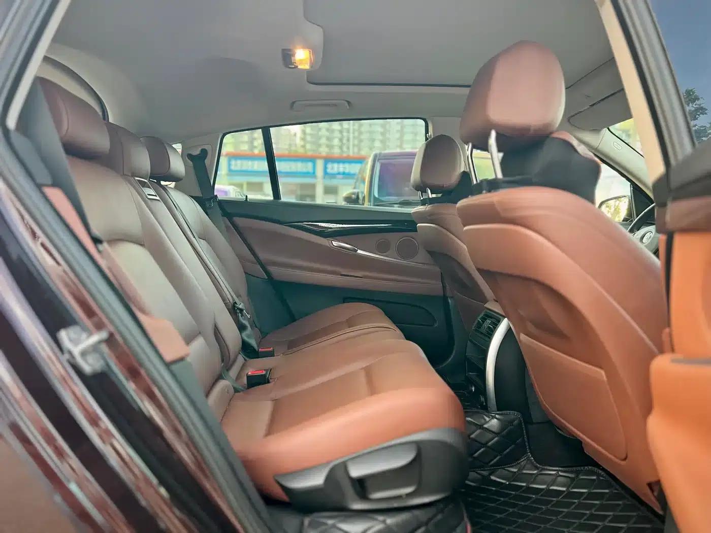 BMW 5 Series GT 2015 528i Leading Edition — миниатюра 19
