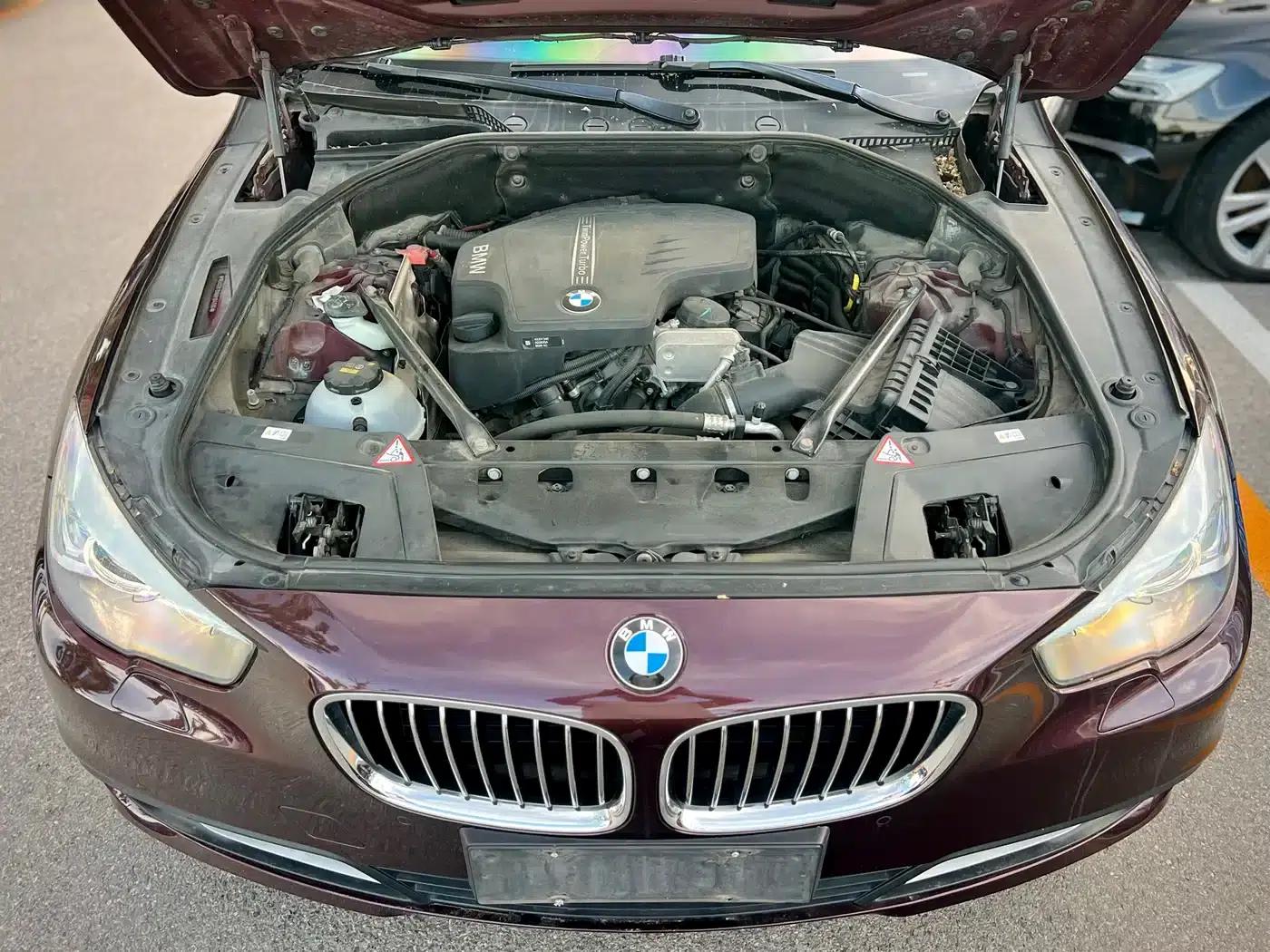 BMW 5 Series GT 2015 528i Leading Edition — миниатюра 20