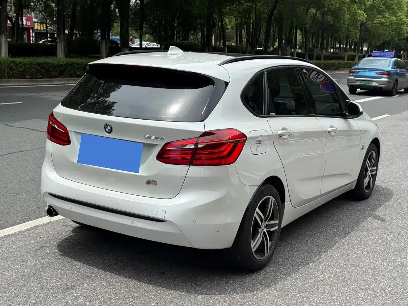 2016 BMW 2 Series Gran Tourer 218i Sport Design Package — миниатюра 6