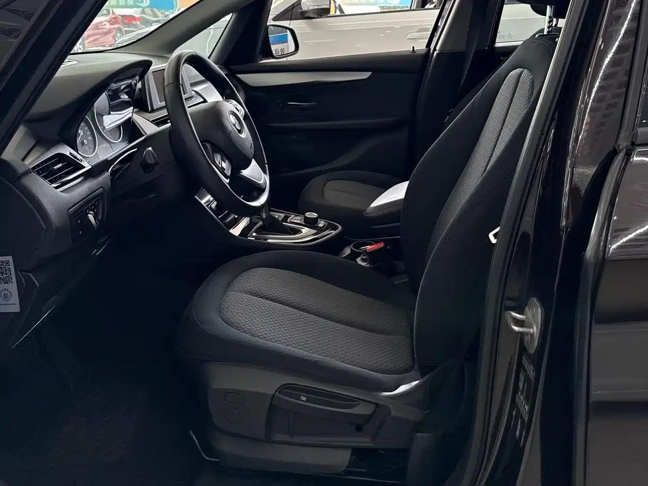 2015 BMW 2 Series Gran Tourer 218i Leading Edition (Imported) — миниатюра 9