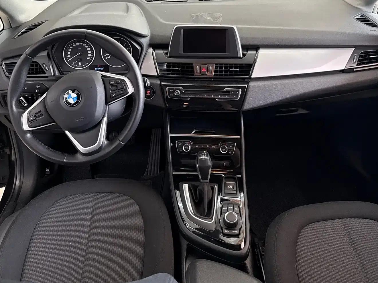 2015 BMW 2 Series Gran Tourer 218i Leading Edition (Imported) — миниатюра 10