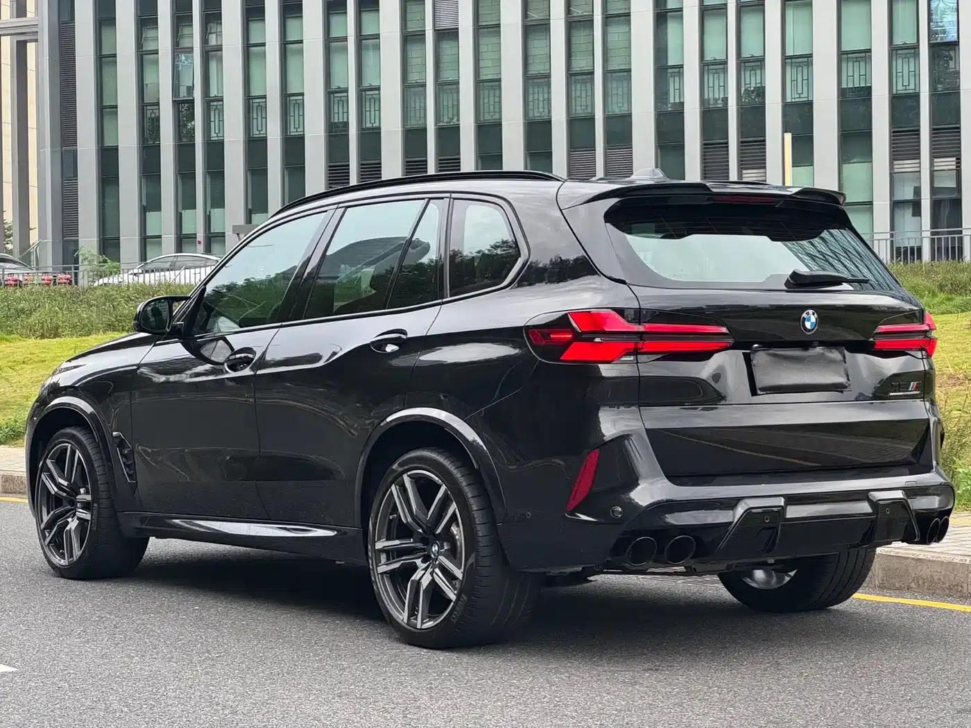 2023 BMW X5 M Competition — миниатюра 24