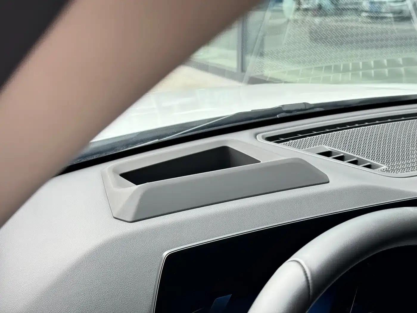 2023 BMW iX1 xDrive30L M Sport Package — миниатюра 18