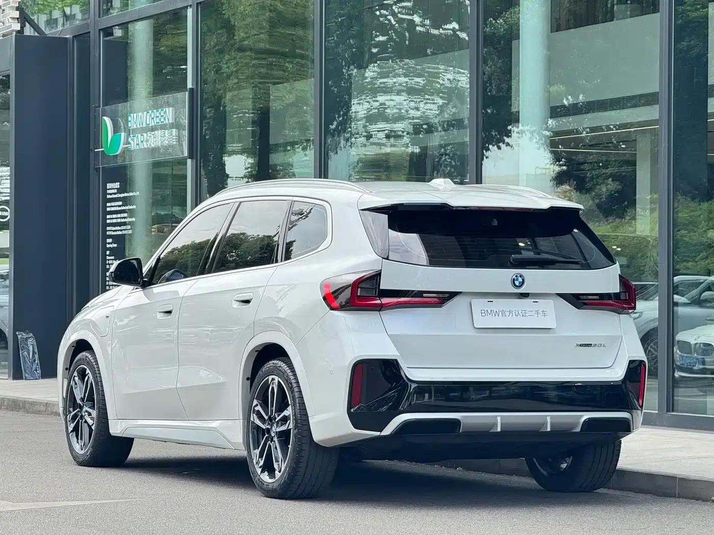 2023 BMW iX1 xDrive30L M Sport Package — миниатюра 5