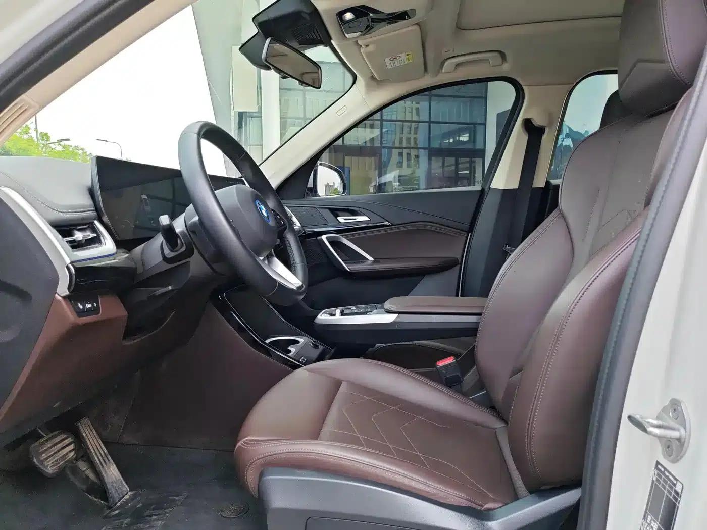 BMW iX1 2023 eDrive25L X Design Package — миниатюра 13