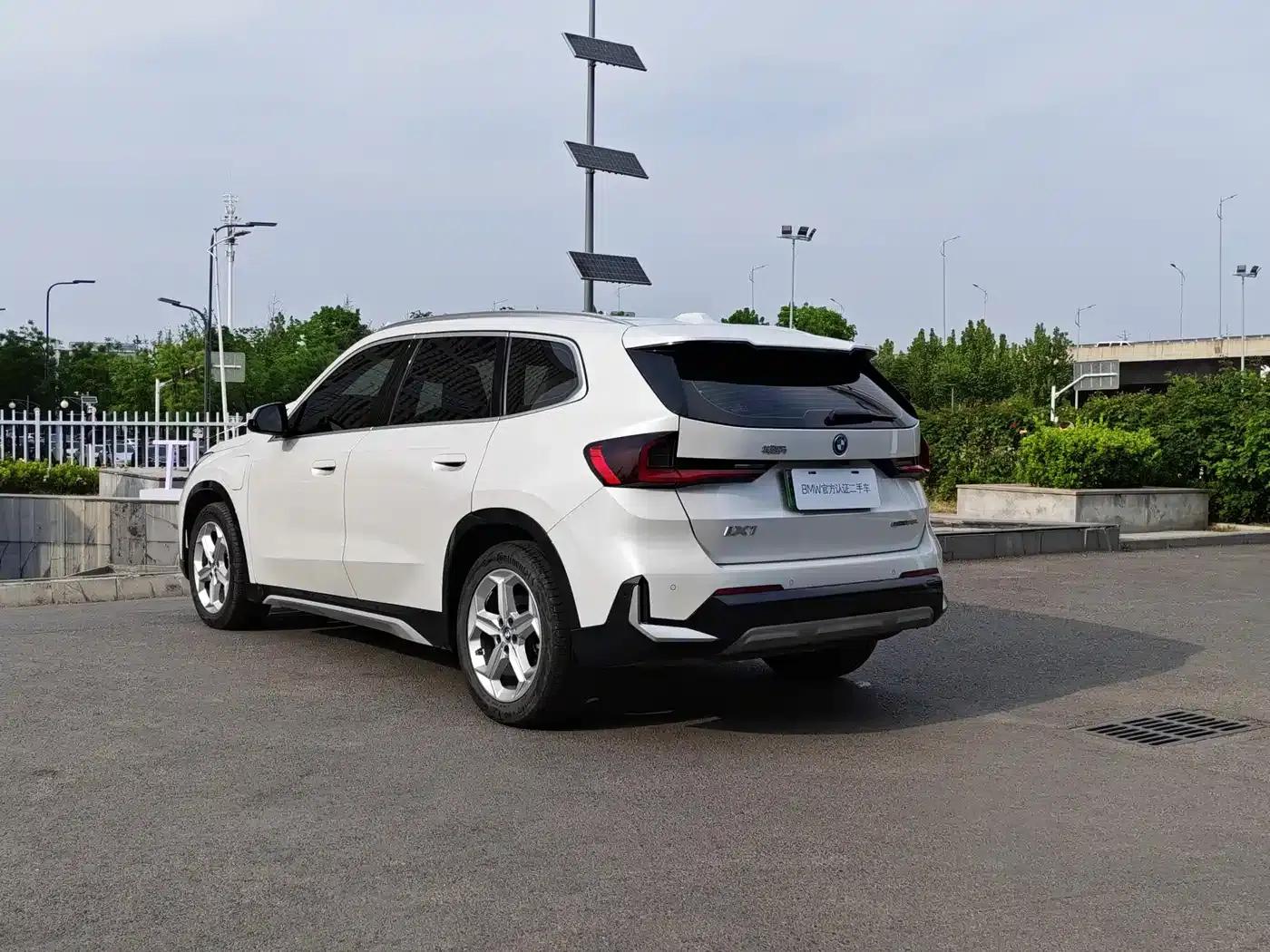 BMW iX1 2023 eDrive25L X Design Package — миниатюра 7
