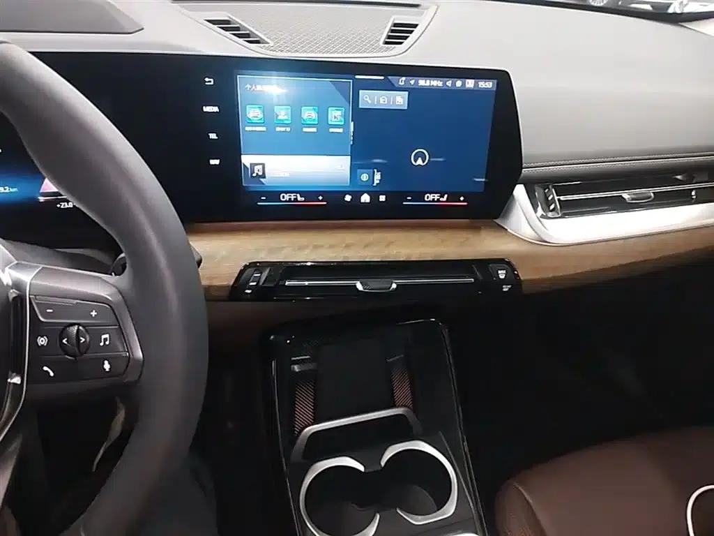 BMW iX1 2023 xDrive30L X Design Package — миниатюра 13