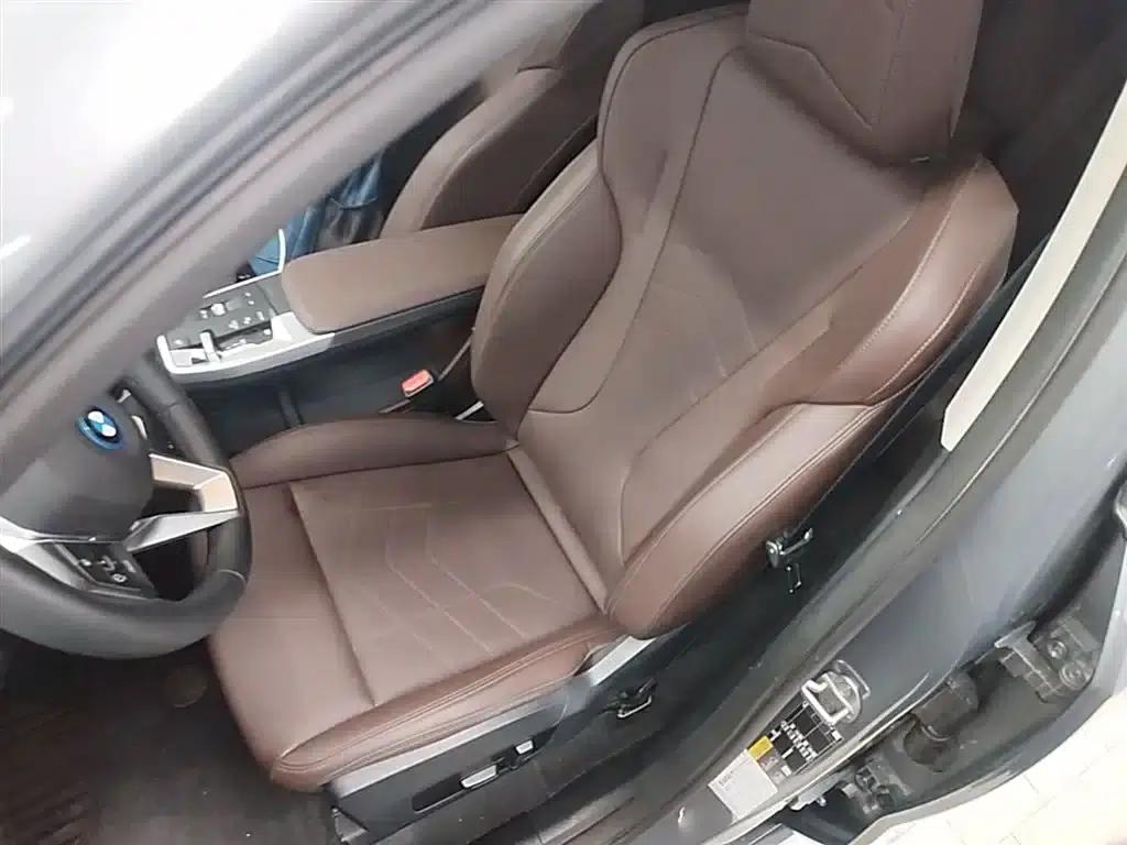 BMW iX1 2023 xDrive30L X Design Package — миниатюра 15