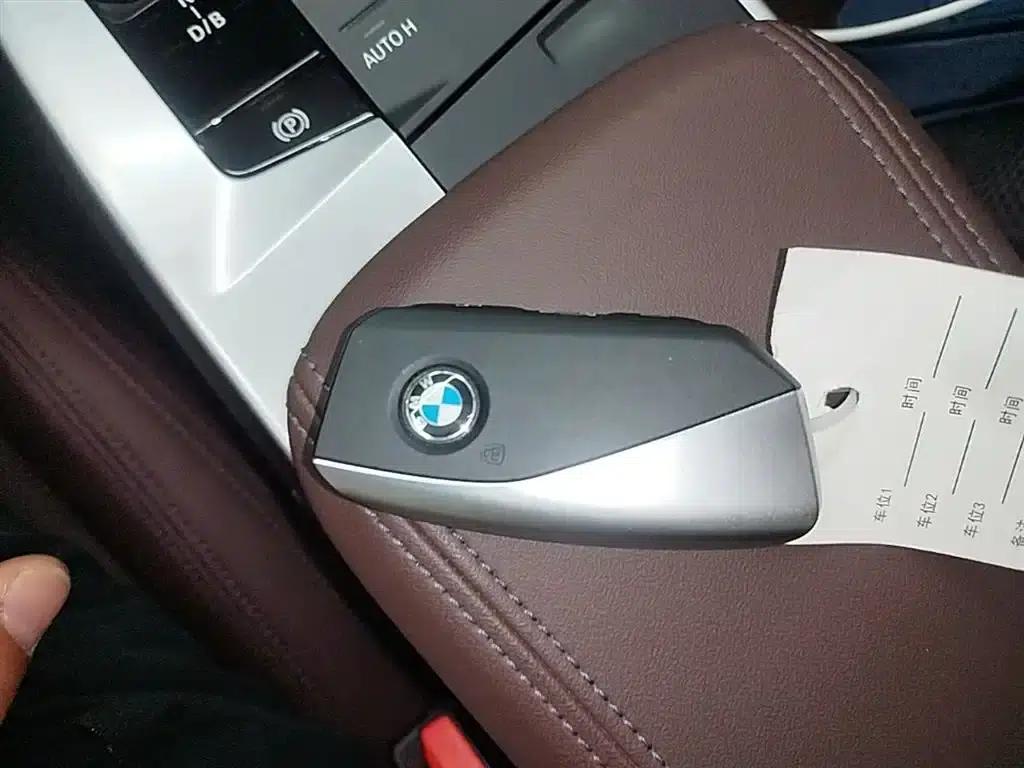 BMW iX1 2023 xDrive30L X Design Package — миниатюра 9