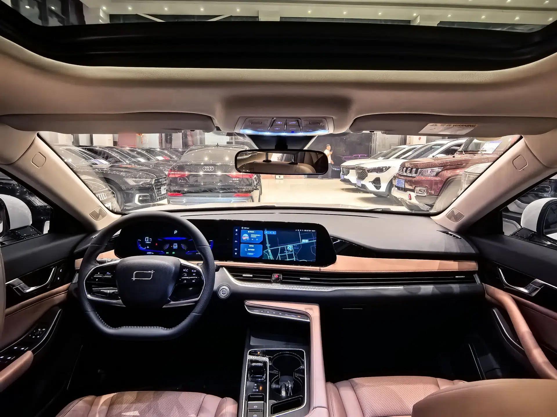 Bestune B70 2024 Dragon Edition 1.5T Leading Model — миниатюра 14