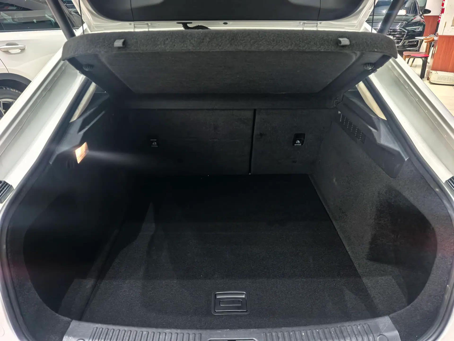 Bestune B70 2024 Dragon Edition 1.5T Leading Model — миниатюра 19