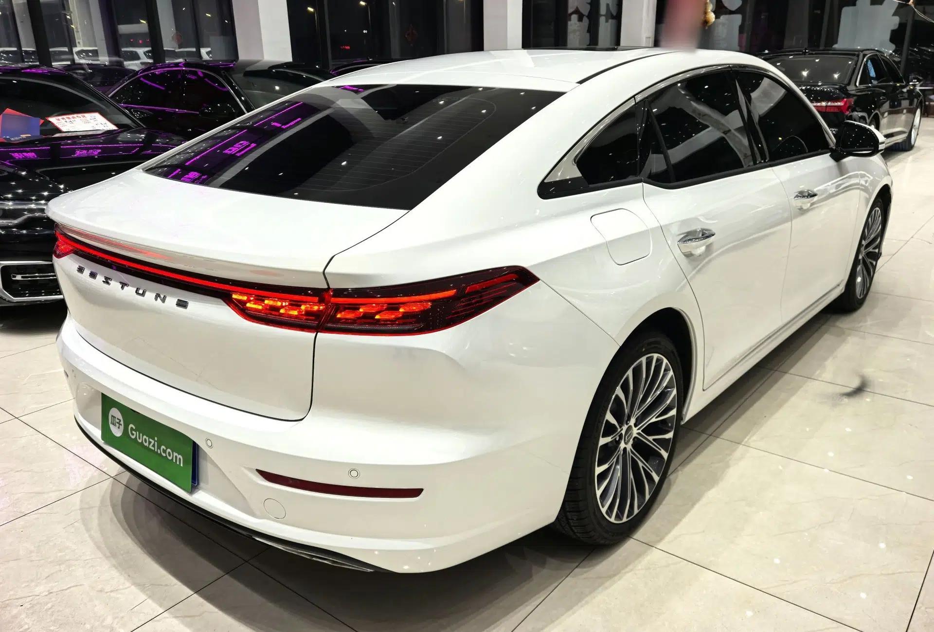 Bestune B70 2024 Dragon Edition 1.5T Leading Model — миниатюра 6