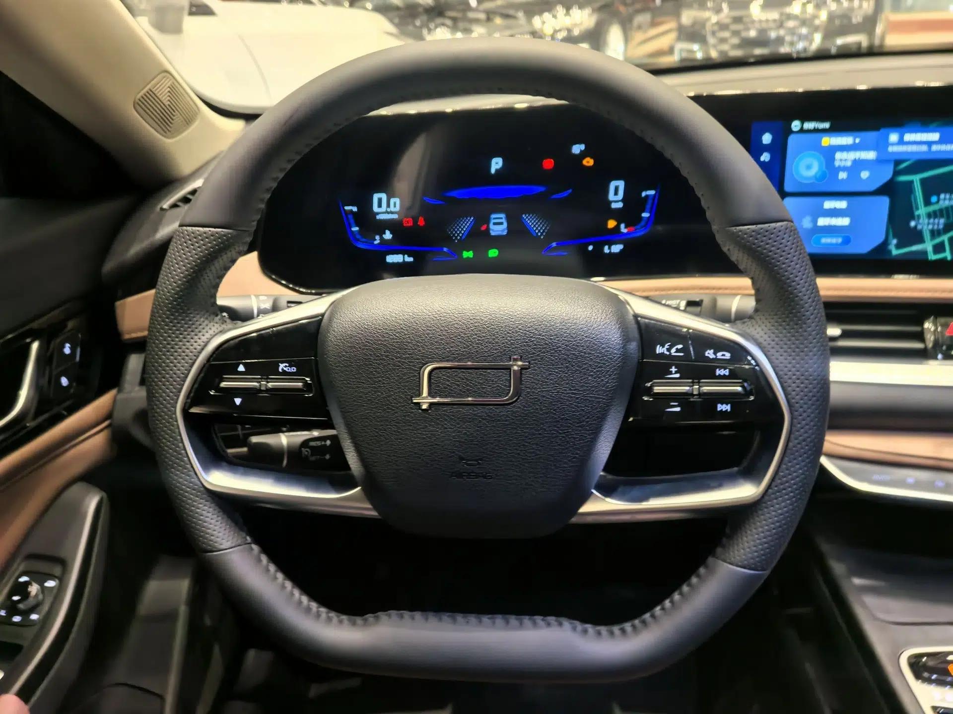 Bestune B70 2024 Dragon Edition 1.5T Leading Model — миниатюра 8
