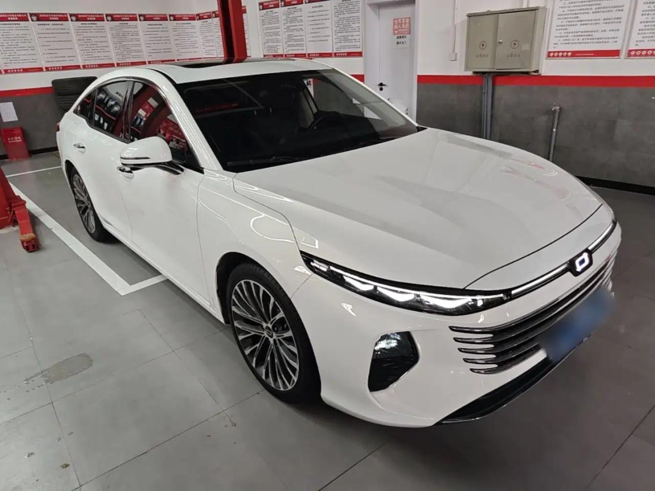 Bestune B70 2024 Dragon Edition 1.5T Leading Model — миниатюра 3